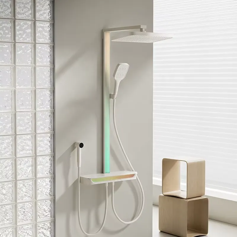 真鍮製デジタル滝シャワーセット壁掛けレインピアノスマートマッ - Spa & Wellness Retreat のレビューと価格